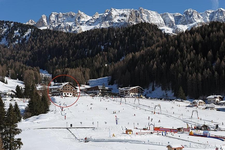 Hotel Alaska Selva di Val Gardena Exteriör bild