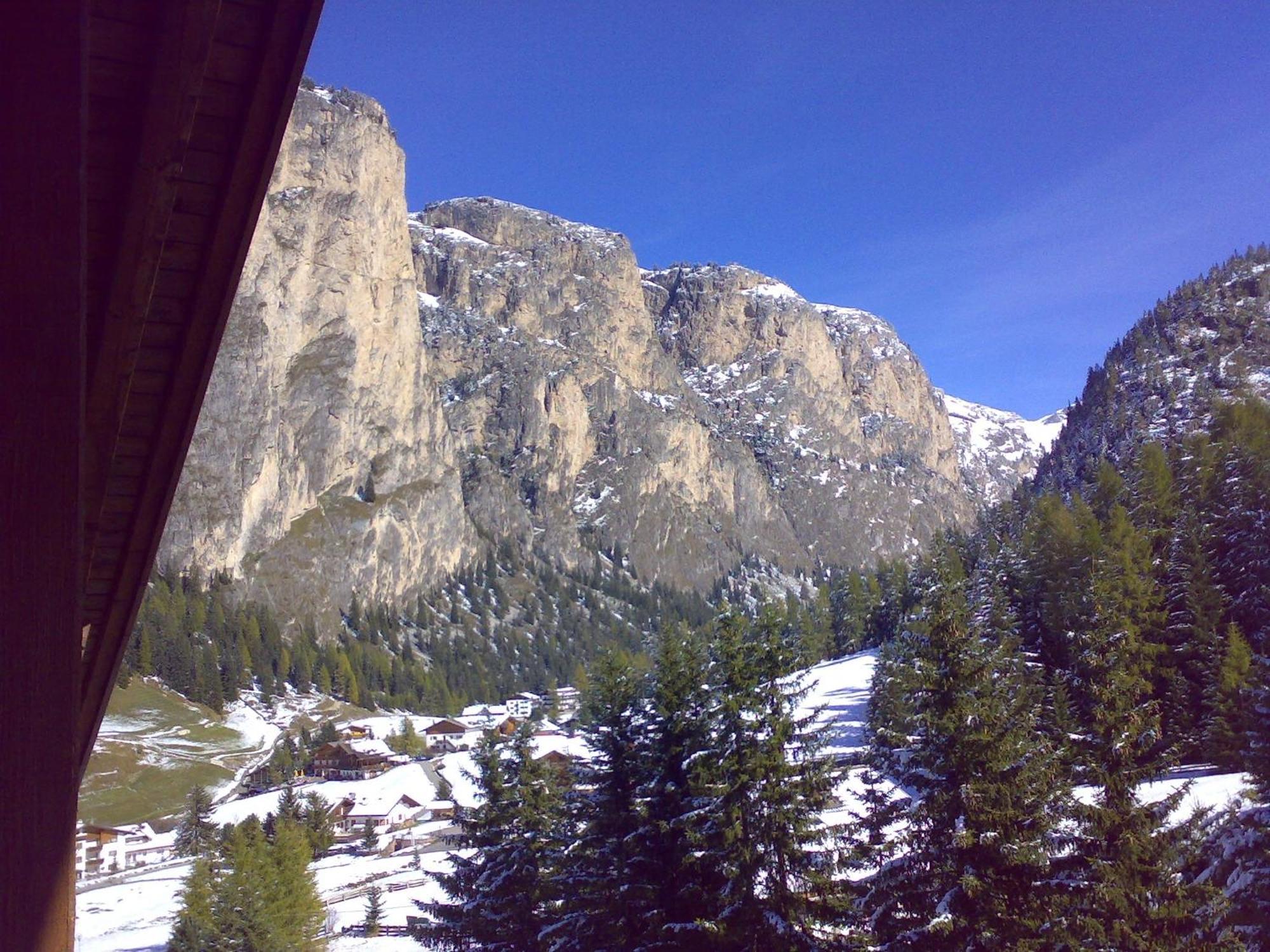 Hotel Alaska Selva di Val Gardena Exteriör bild