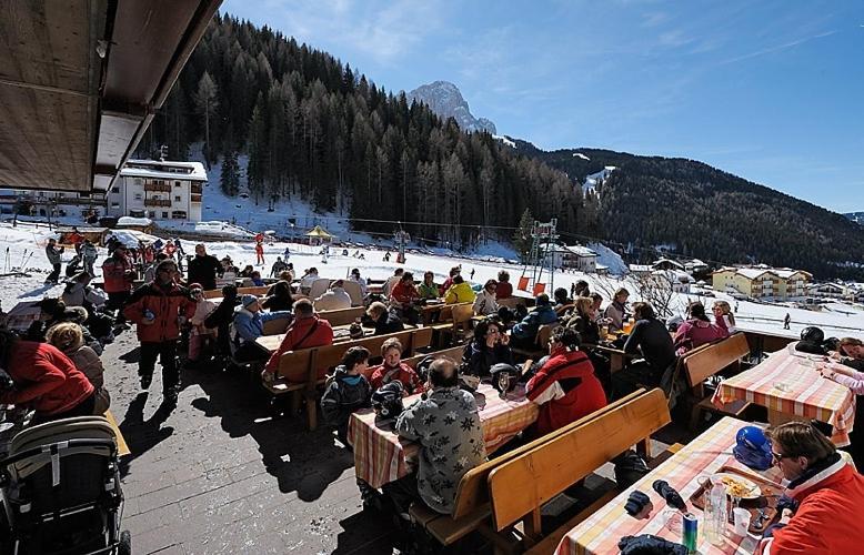 Hotel Alaska Selva di Val Gardena Exteriör bild