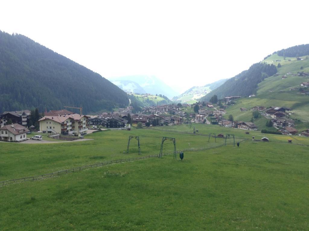 Hotel Alaska Selva di Val Gardena Exteriör bild